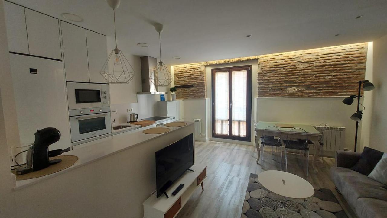 El Rincon De Valeria By Unique Rooms Burgos Exterior photo